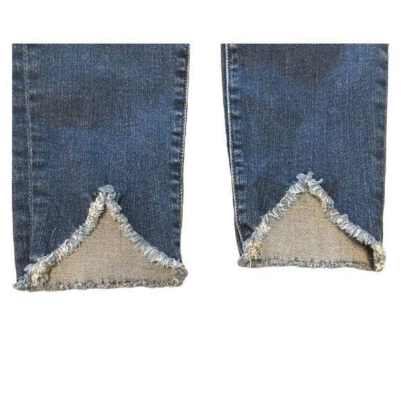 Frame Le Skinny de Jeanne Triangle Hem Jeans Blue Medium Wash Distressed Denim 2 - Picture 5 of 9